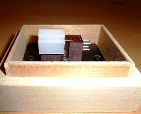 Koetsu Red K Signature Moving Coil Cartridge 1