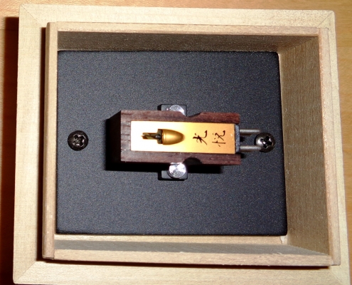 Koetsu Red K Signature Moving Coil Cartridge 4